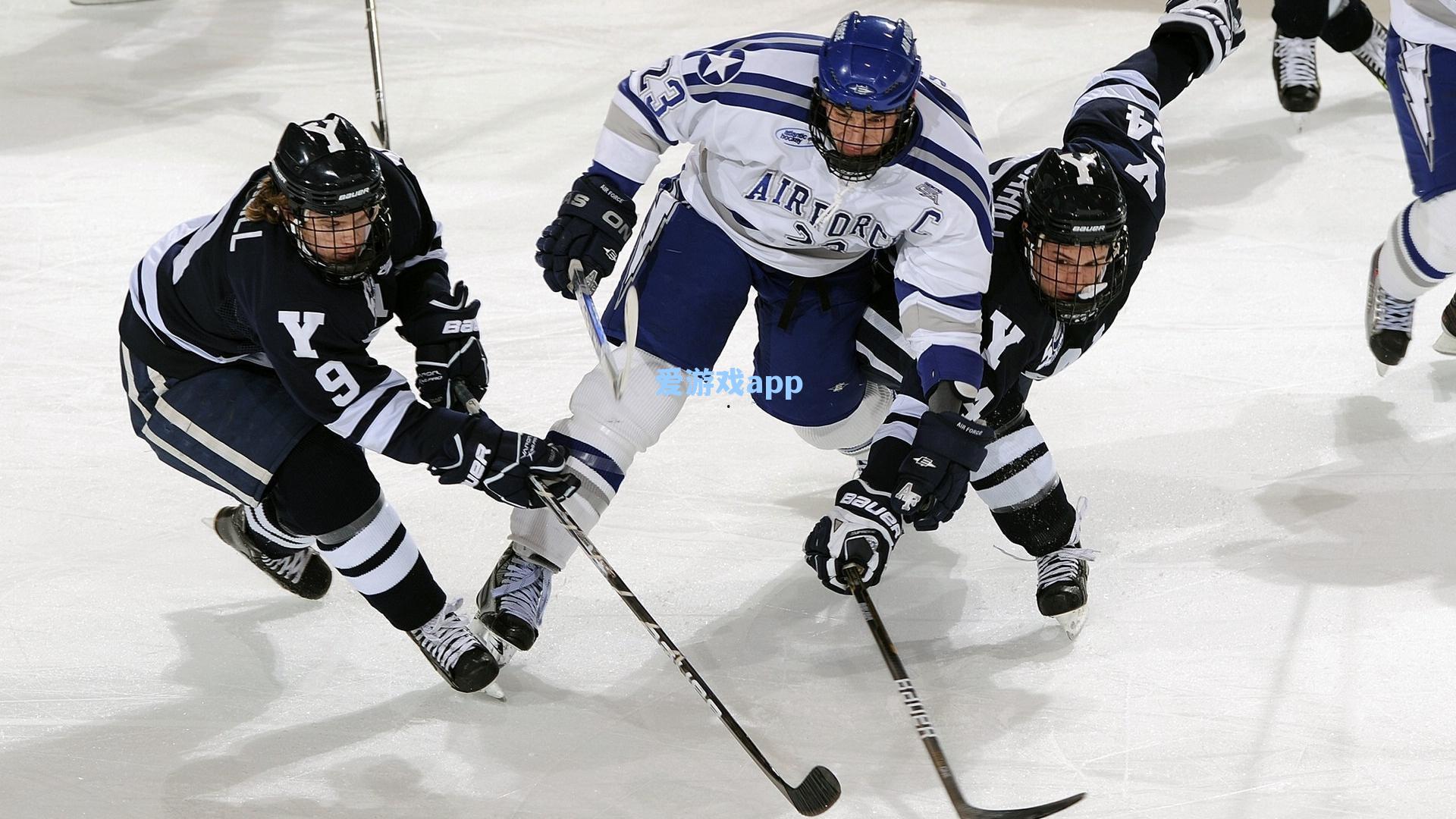 里夫斯深情追忆科比，他是我心中的GOAT 永世不变的头号粉丝