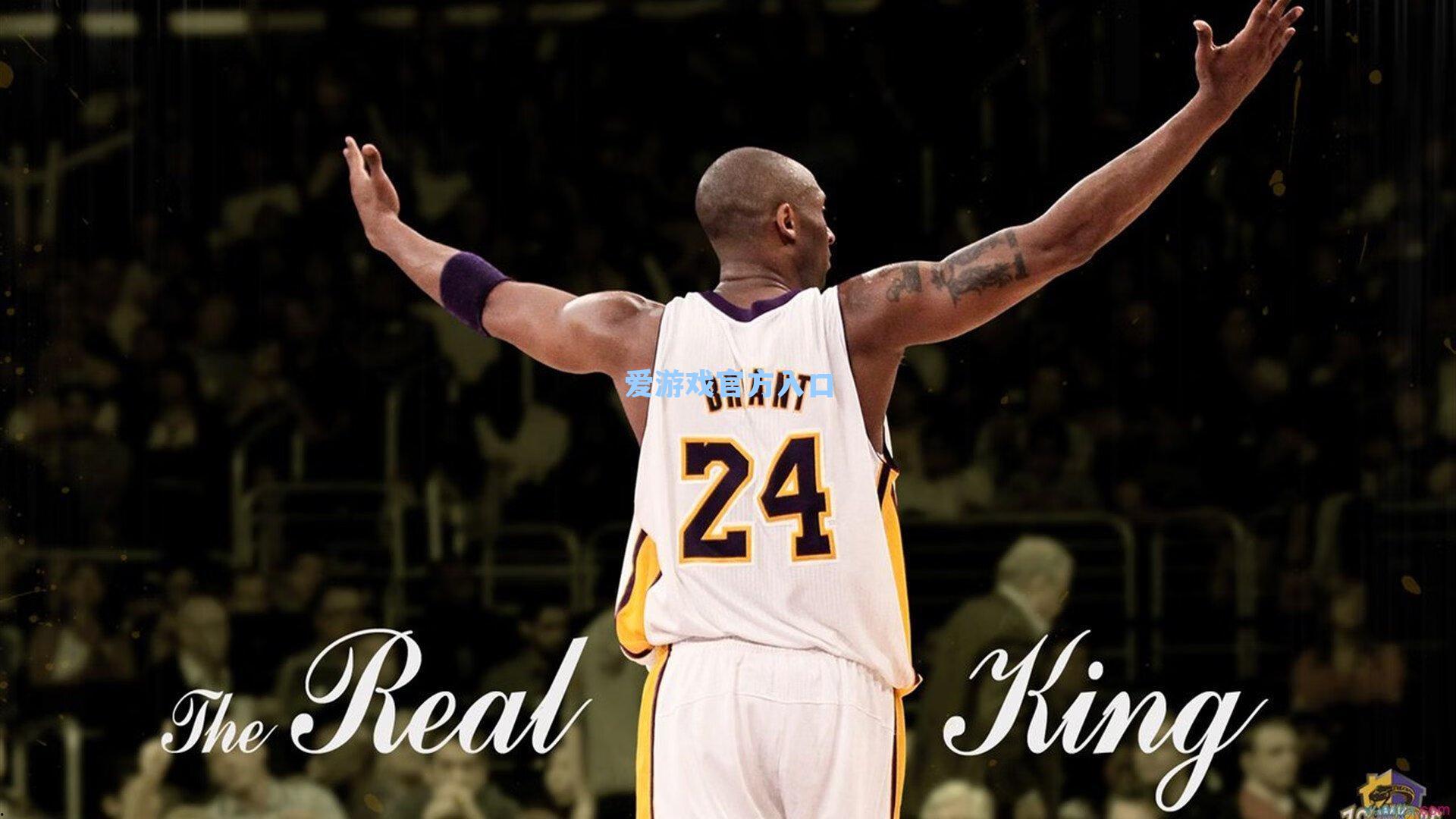 英超创始赛季奖杯现拍卖行!前曼联球星帕克珍藏引关注