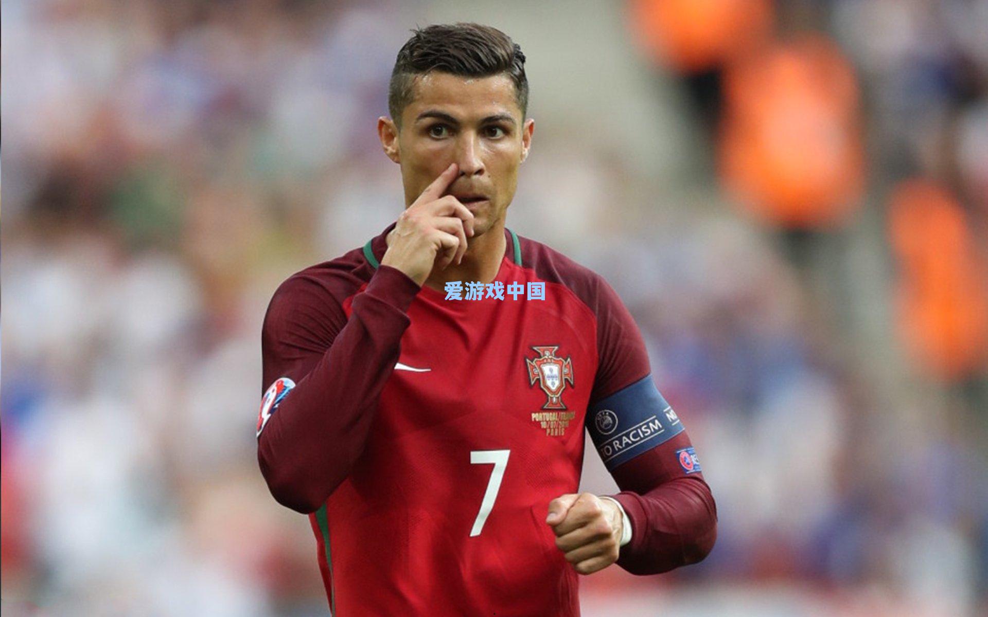 2025世界足坛风云录，新规落地、传奇转身与科技浪潮重塑绿茵场